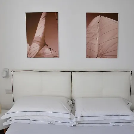 Apartmán Luxury 2 With Swimming Pool