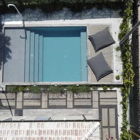 Apartmán Luxury 2 With Swimming Pool *