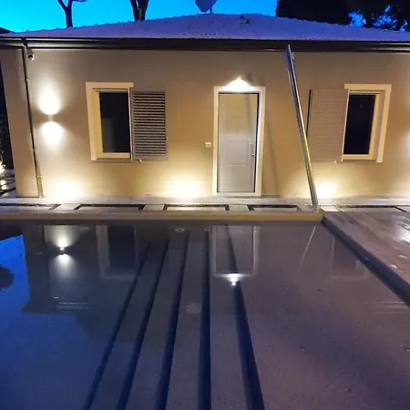 Апартаменты Luxury Cervia, 2 With 1 Swimming Pool Червия