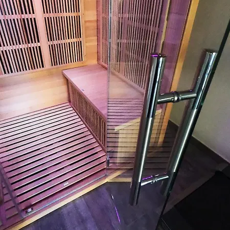 Apartment Luxury 2 With Swimming Pool