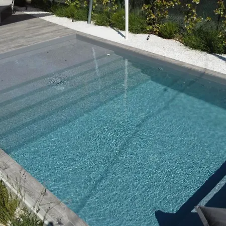 Luxury 2 With Swimming Pool Apartment