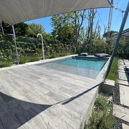 Apartment Luxury 2 With Swimming Pool