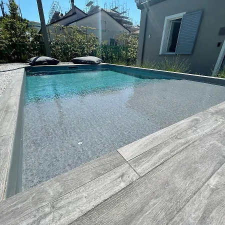 Luxury 2 With Swimming Pool Apartment Cervia