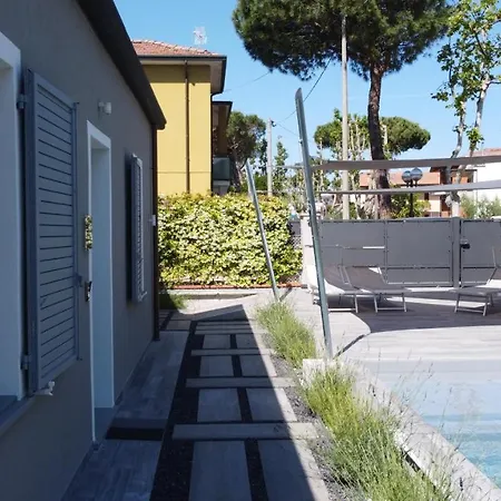 Luxury 2 With Swimming Pool Apartment *