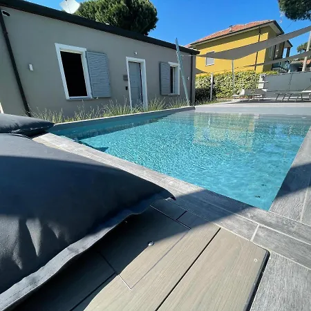 Apartment Luxury 2 With Swimming Pool